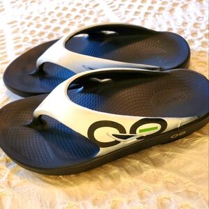 Oofos Ooriginal women's sport sandal flip flops white